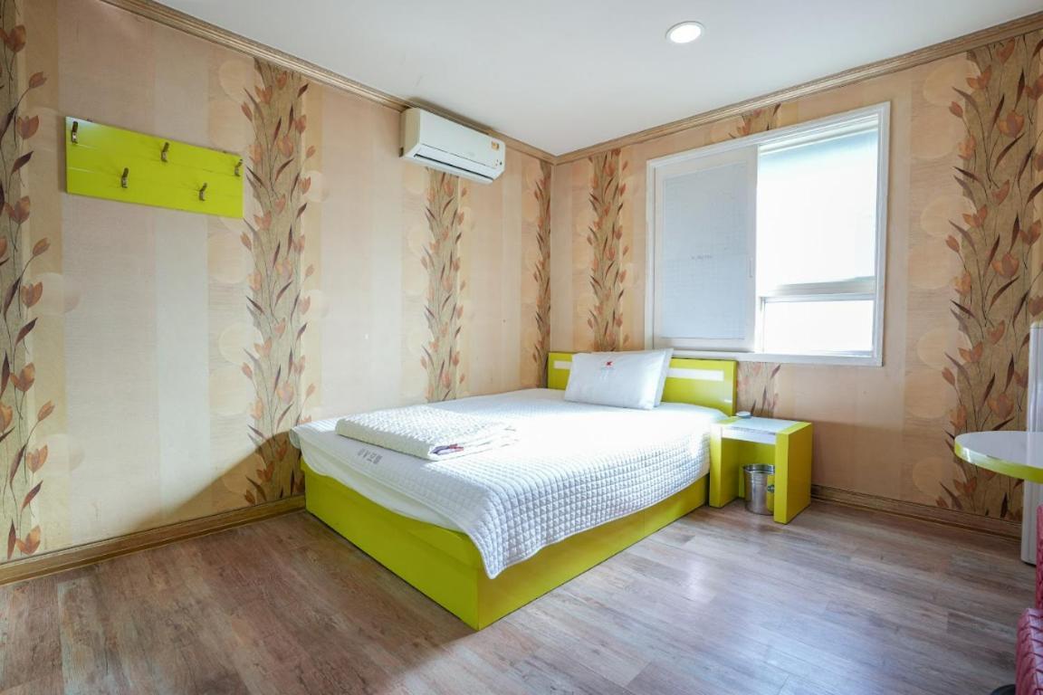 K Motel Daeyeon 釜山広域市 エクステリア 写真